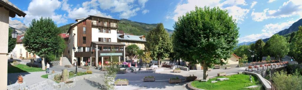 Auberge Roche Grande Entraunes Eksteriør bilde